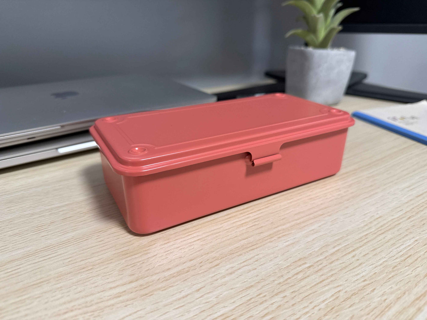Toyo T-190 Stackable Tool Box